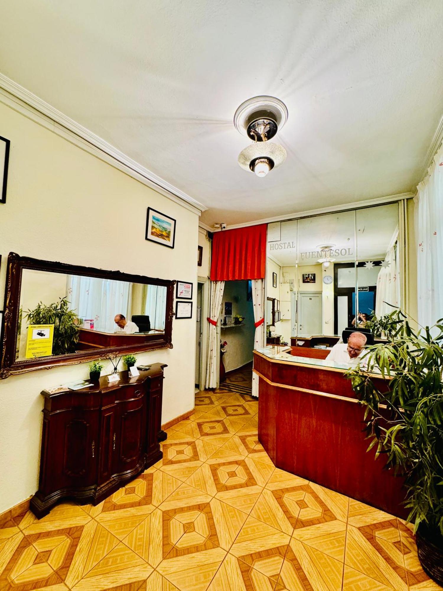 Hostal Fuentesol — Foto 2